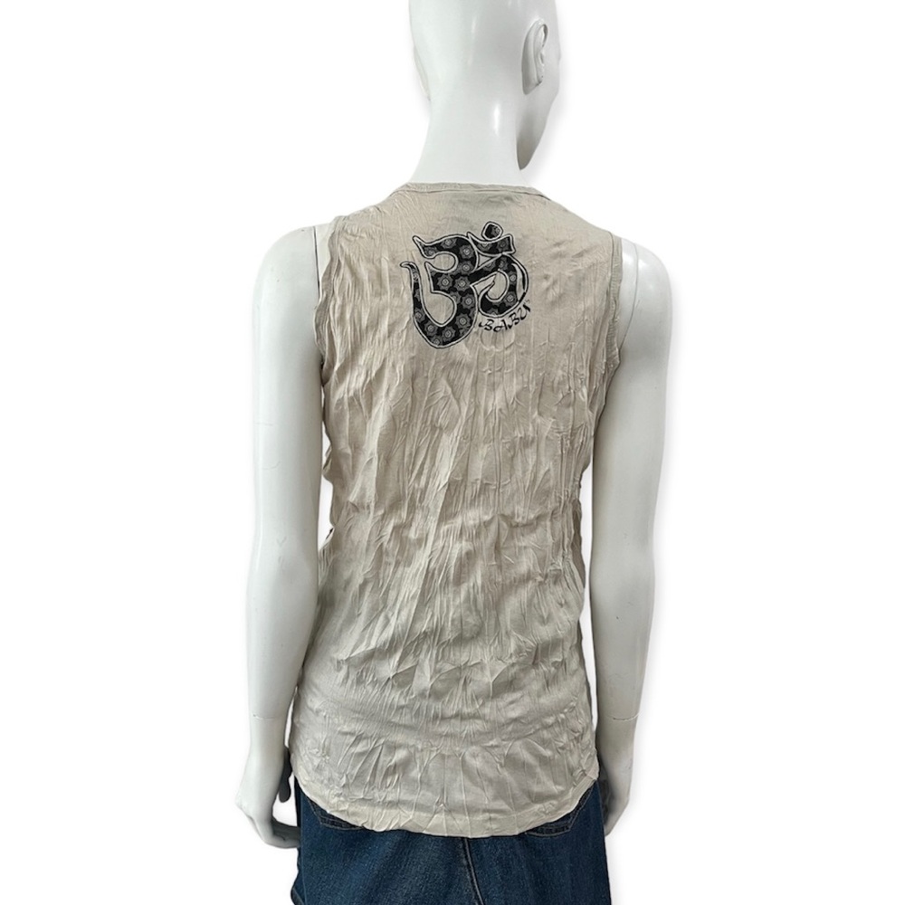 Sure Design Back To Basic Graphic Tank Top - Picture 3 of 7
